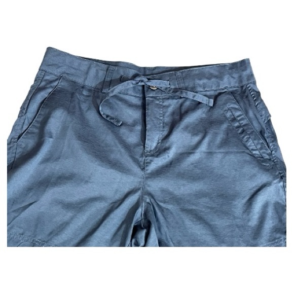 Magellan Outdoors Blue Women's Shorts Size L - Picture 2 of 5
